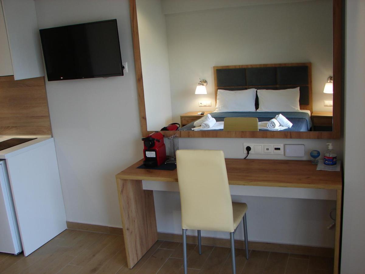 Four Reasons Aparthotel Paralia Katerinis Ngoại thất bức ảnh